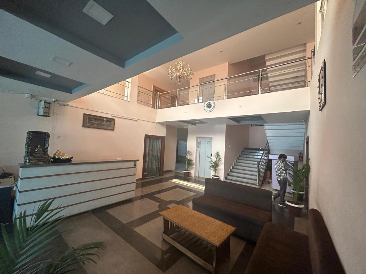 Hotel Tawa Plaza Itarsi Экстерьер фото